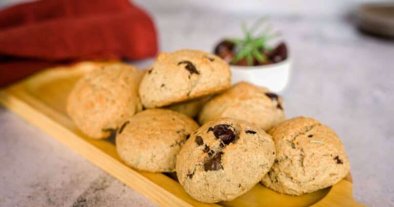 rosemary olive bread rolls