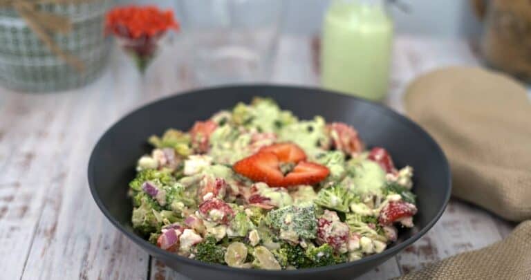 broccoli strawberry salad with feta cheese