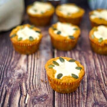 pumpkin cheesecake muffins