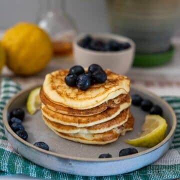 keto lemon ricotta pancakes
